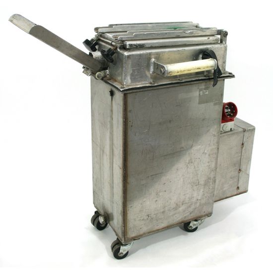 Used | Low Fog - Dry Ice Machine